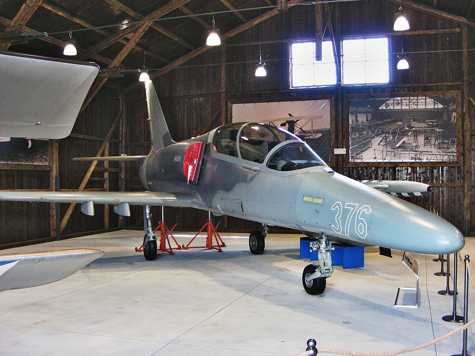 Fayl:L-159 prototype.jpg