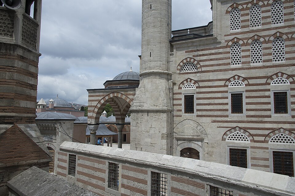 Fayl:Zal Mahmut Pasha mosque 8567.jpg