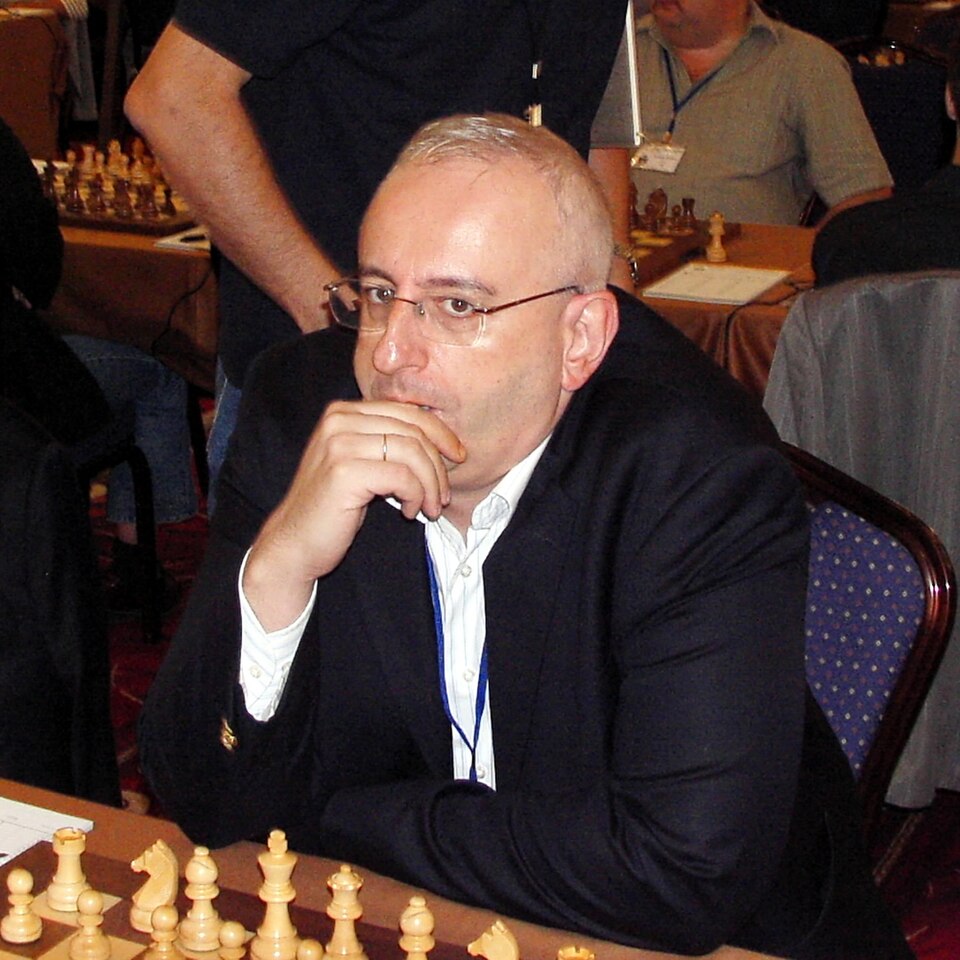 Fayl:Atalik Suat.jpg