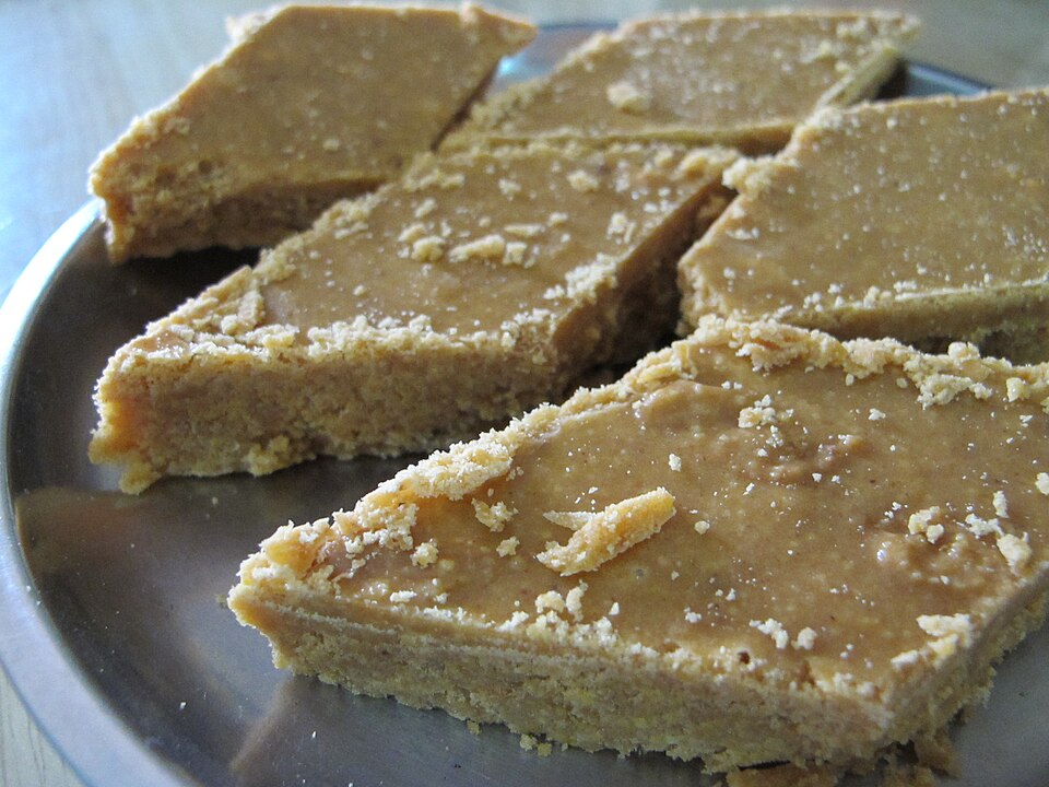 Fayl:Besan Ki Barfi.JPG