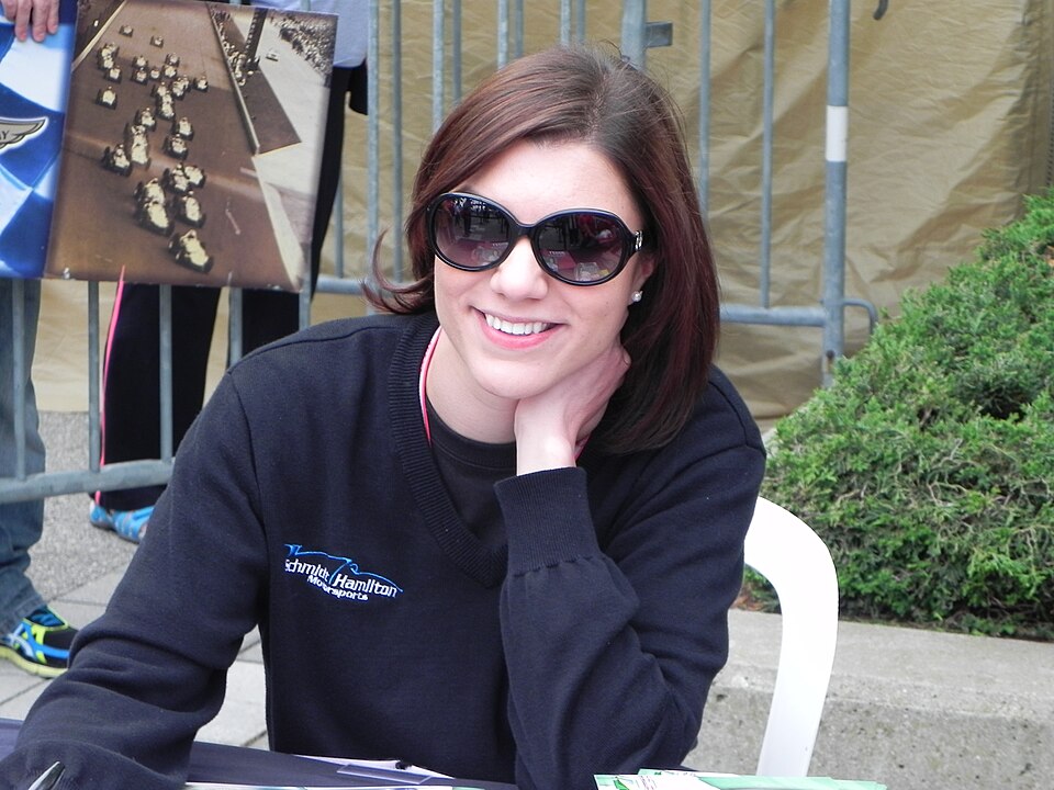 Fayl:Indy500 KatherineLegge.JPG