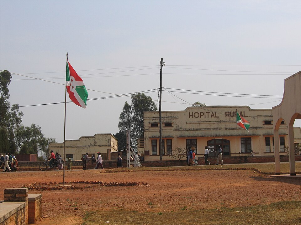 Fayl:RuyigiHopital.JPG