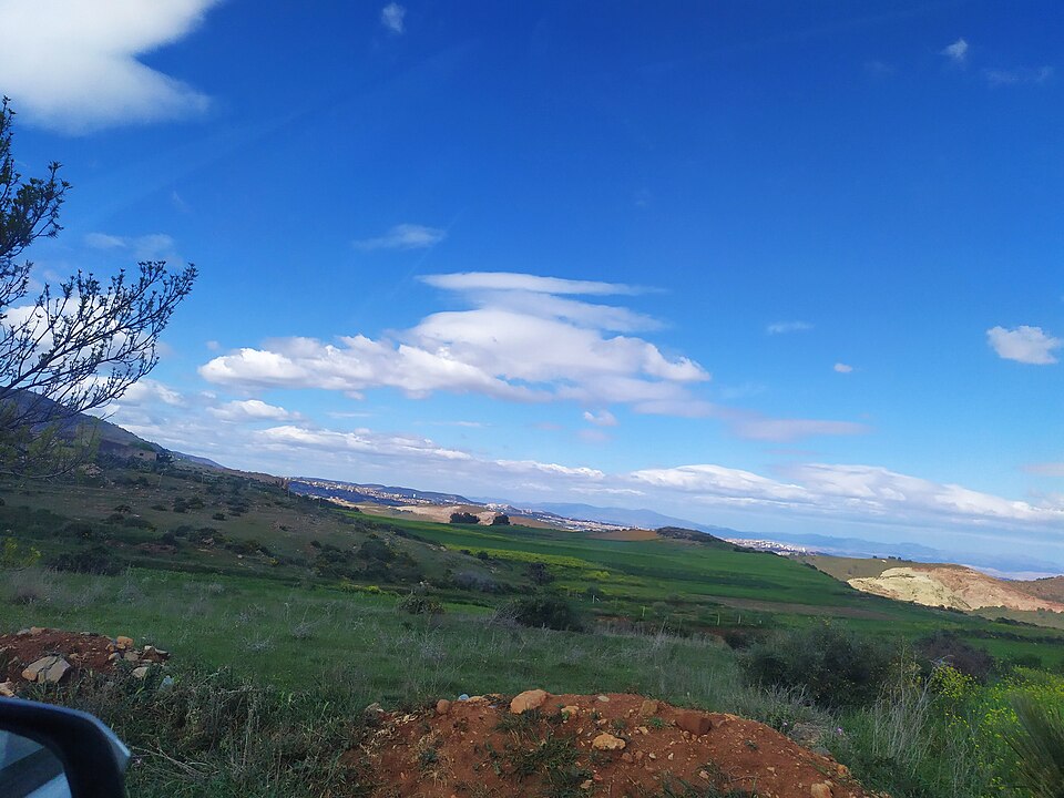 Fayl:Ain fezza.jpg