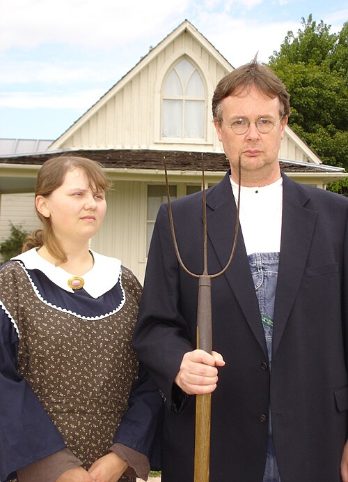Fayl:American Gothic house picture taken.jpeg