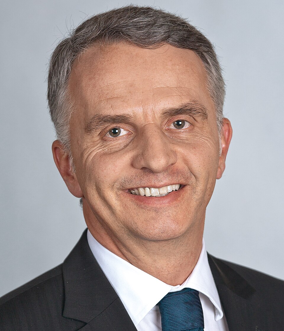 Fayl:Didier Burkhalter 2011.jpg