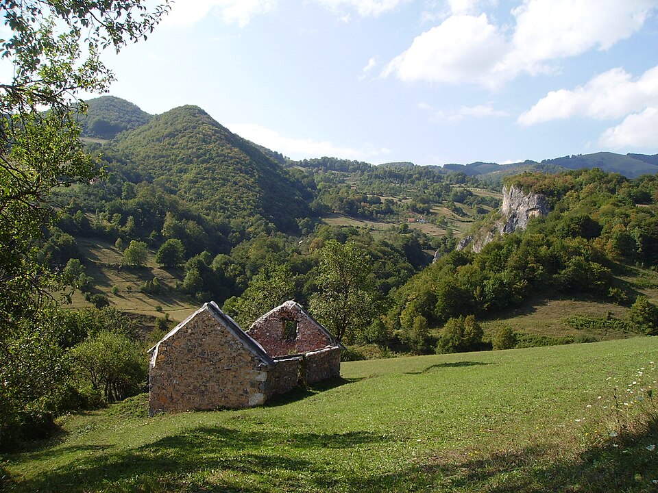 Fayl:Dimitor Mountain Landscape.jpg