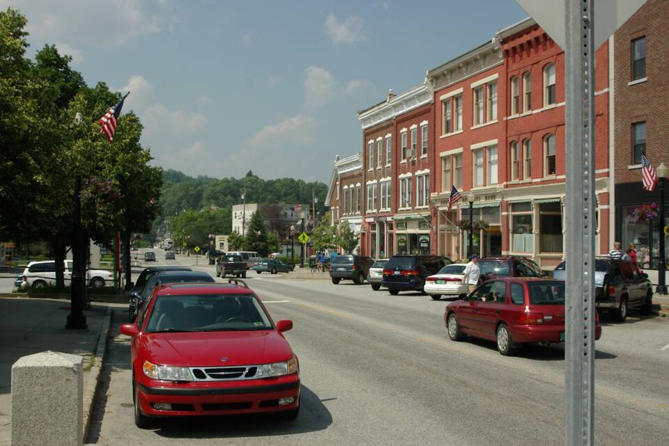 Fayl:Randolph VT street.jpg