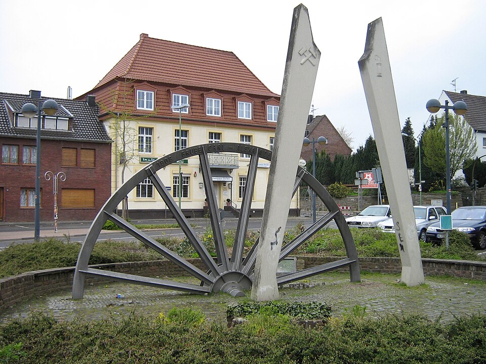 Fayl:Reyplatz baesweiler.jpeg