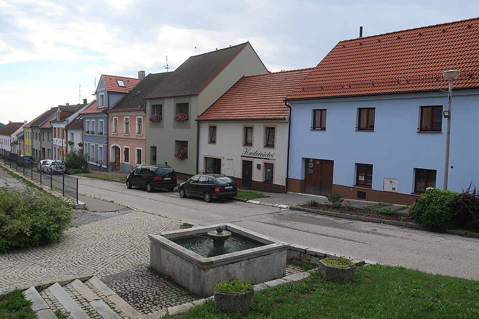 Fayl:Velešín (1).jpg