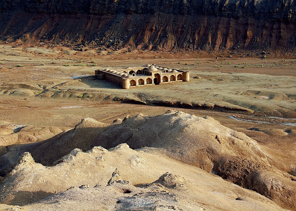 Fayl:کاروان سرای چاه کوران(چاکورو).jpg