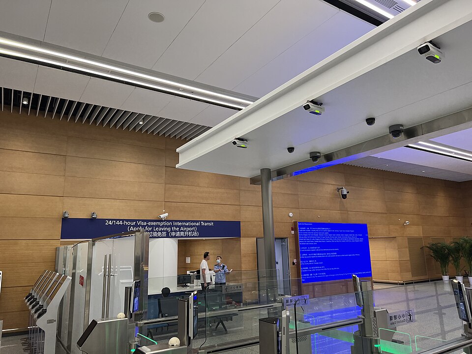 Fayl:24-144-hour Visa-free Int'l Transit Counter.jpg