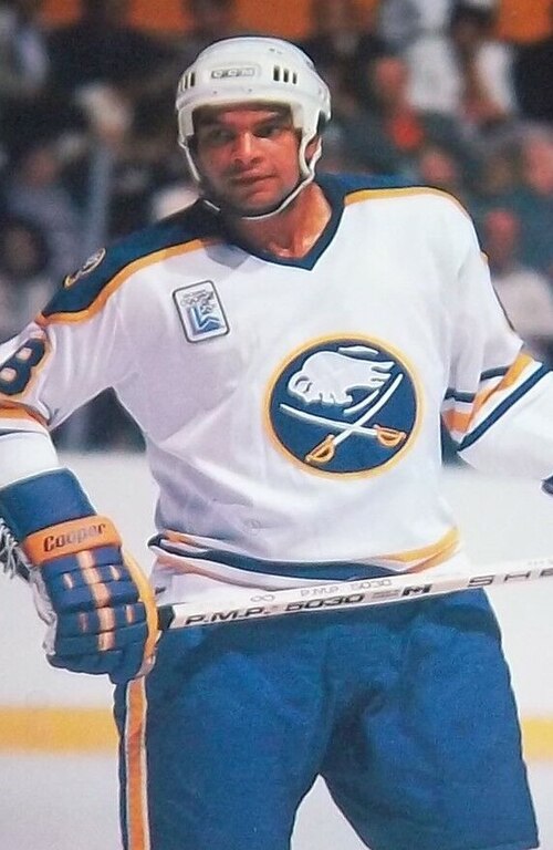Fayl:Tony McKegney.jpg