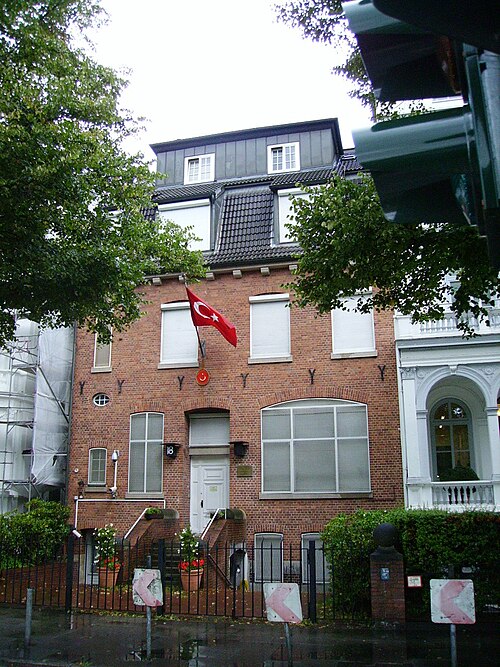 Fayl:Turkish consulate-general Hamburg 1.jpg