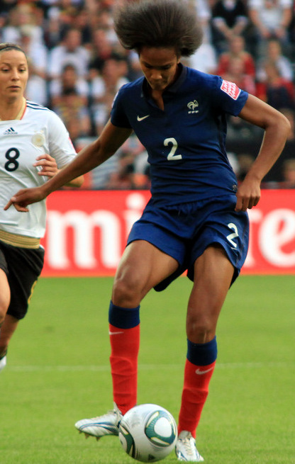 Fayl:Wendie Renard in 2011.JPG