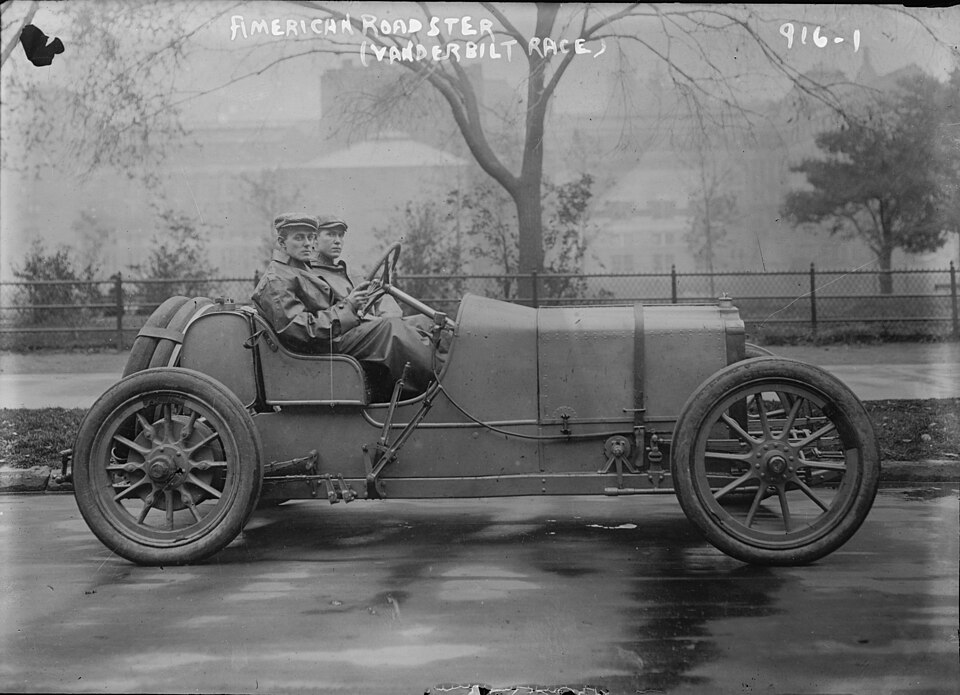 Fayl:1909 Vanderbilt Cup, American roadster.jpg