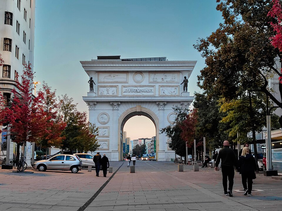 Fayl:Skopje-view-4.jpg