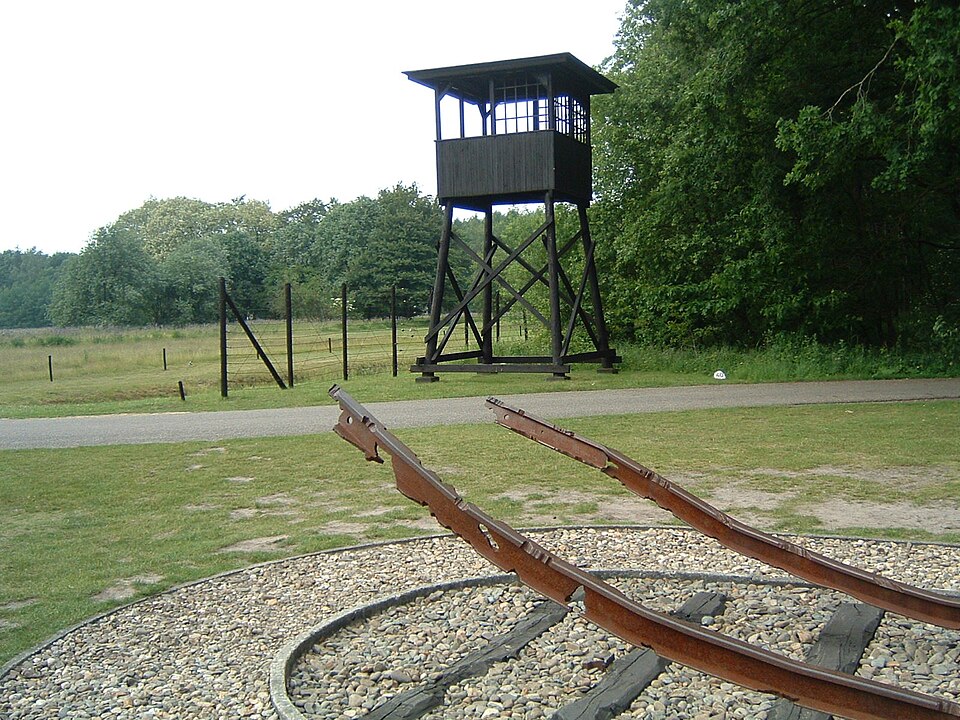 Fayl:Westerbork-monument2.jpg