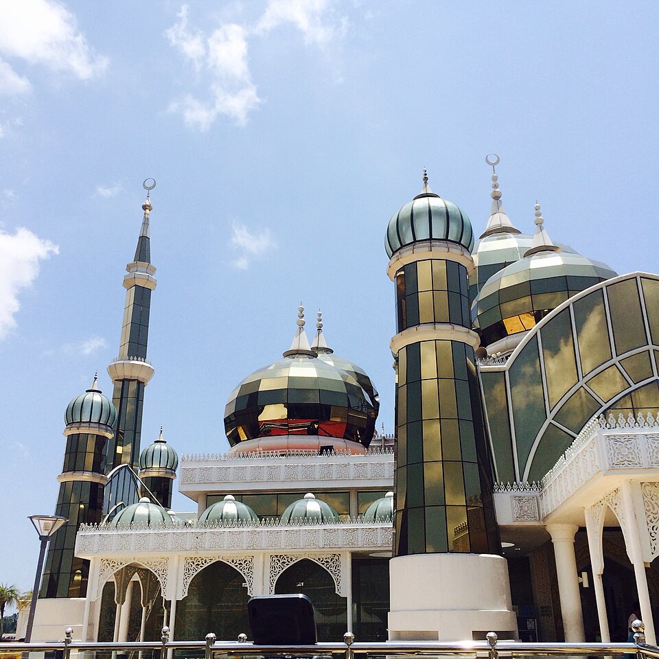 Fayl:Crystal Mosque.jpg