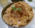 Choʻchqa goʻshtli katsudon