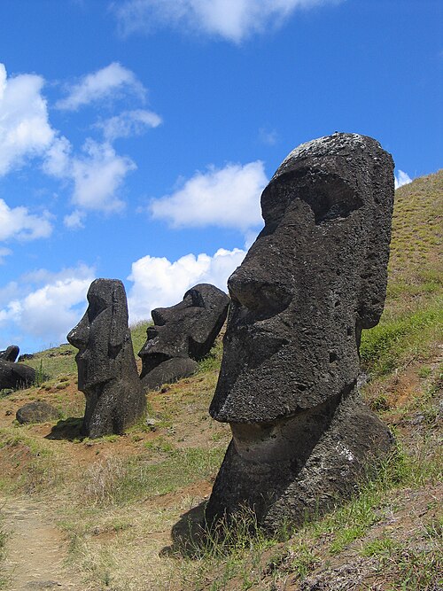 Fayl:Moai Rano raraku.jpg