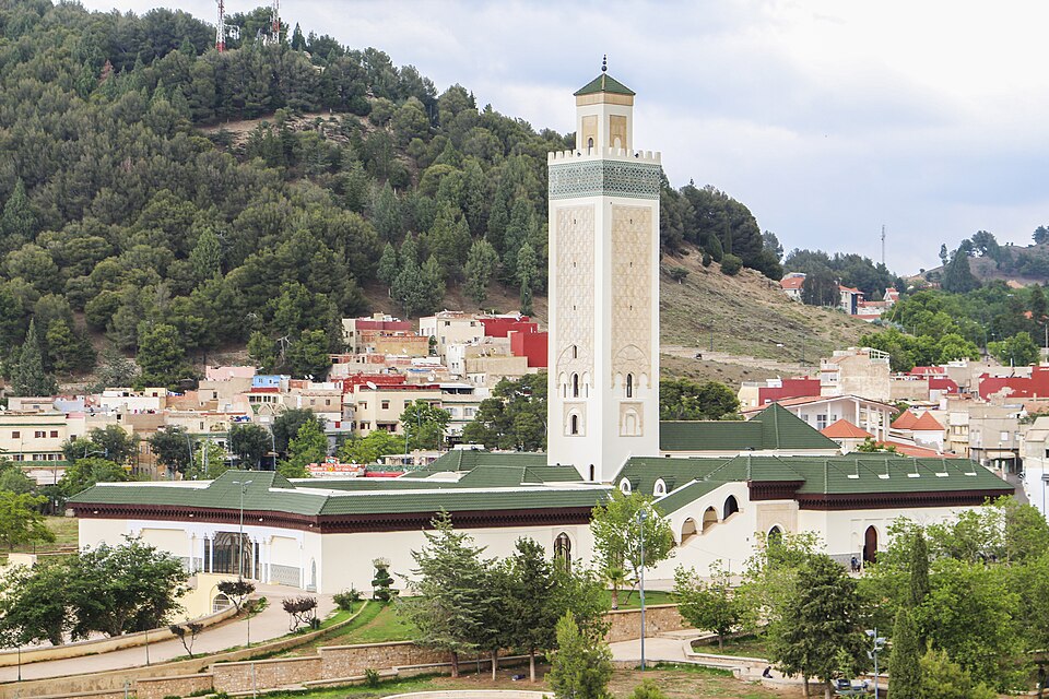 Fayl:Nour Mosque in Azrou 2.jpg