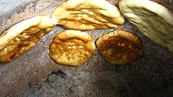 Ozarbayjonda tandir non pishirish jarayoni