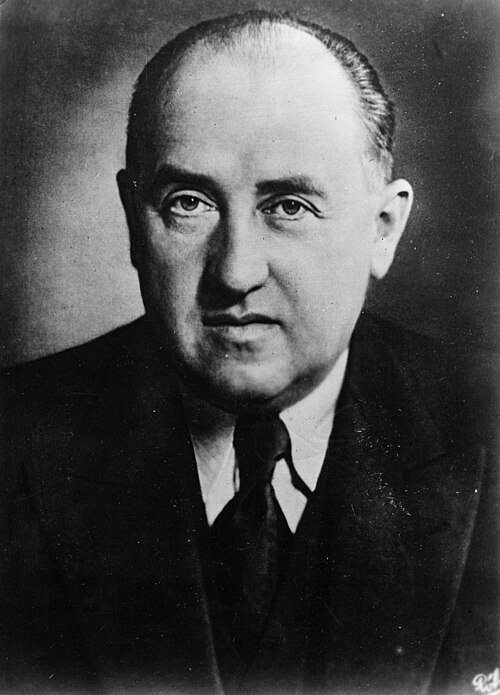 Fayl:Walther Funk, portrait.jpg