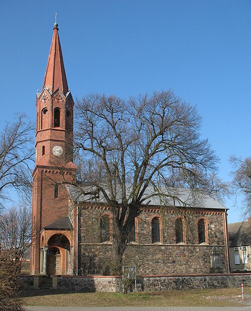 Fayl:Bochow church.jpg