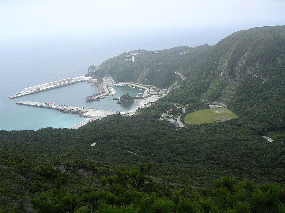 Fayl:Kozushima Tako Bay 2005.jpg