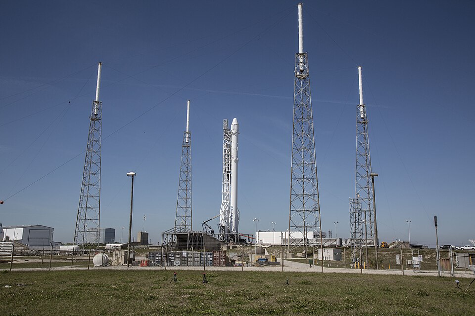 Fayl:CRS-8 (26283822056).jpg