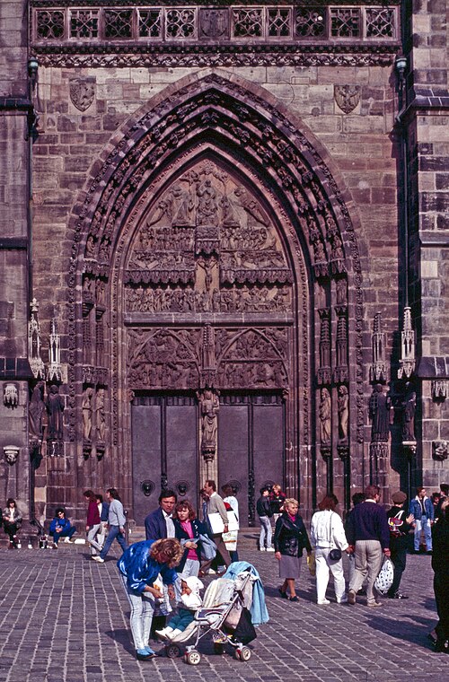 Fayl:Nuernberg-St Lorenz-04-Portal-1987-gje.jpg
