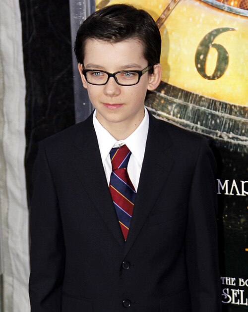 Fayl:Asa Butterfield in 2011.jpg
