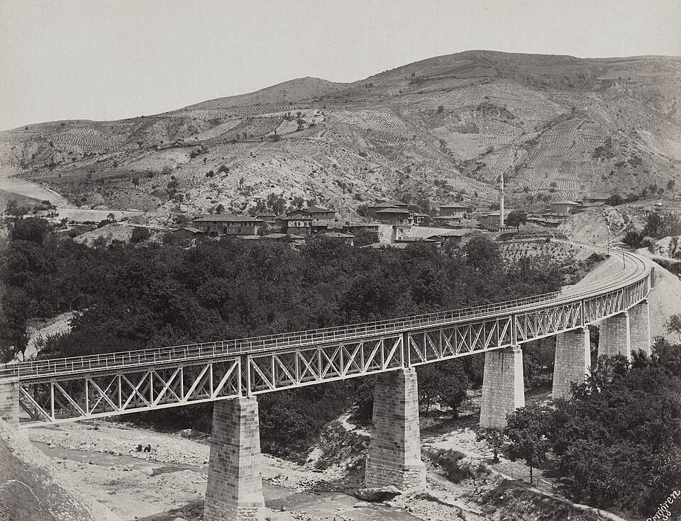Fayl:Viadukt pekdemir.JPG