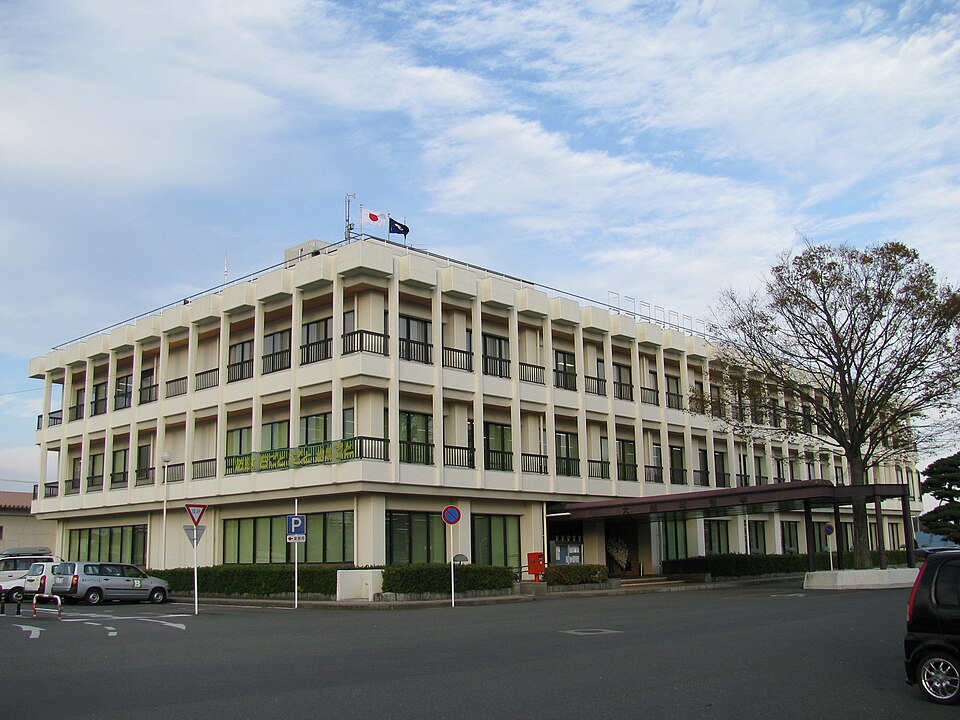 Fayl:Okuma town office.jpg