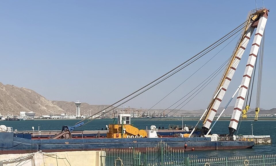 Fayl:Turkmenbashy International Sea Port.jpg
