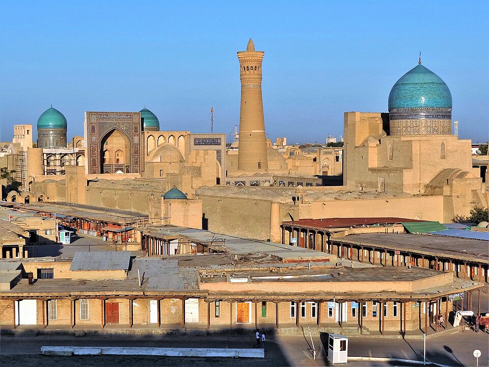 Fayl:2012 Bukhara 7515821196.jpg