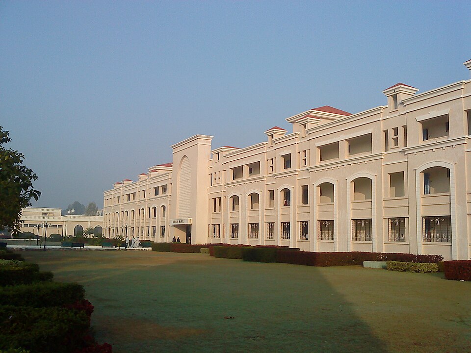 Fayl:Resedential complex 2.JPG