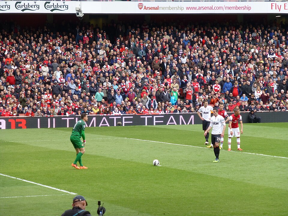Fayl:Robin Van Persie MUFC 2013.jpg