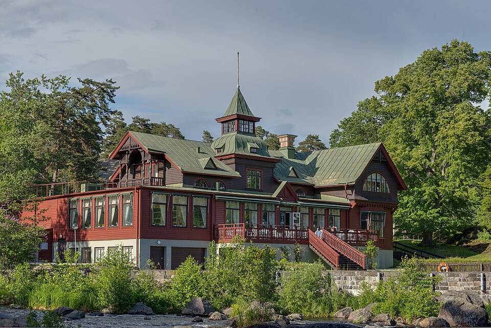 Fayl:Älvkarleby June 2013 04.jpg