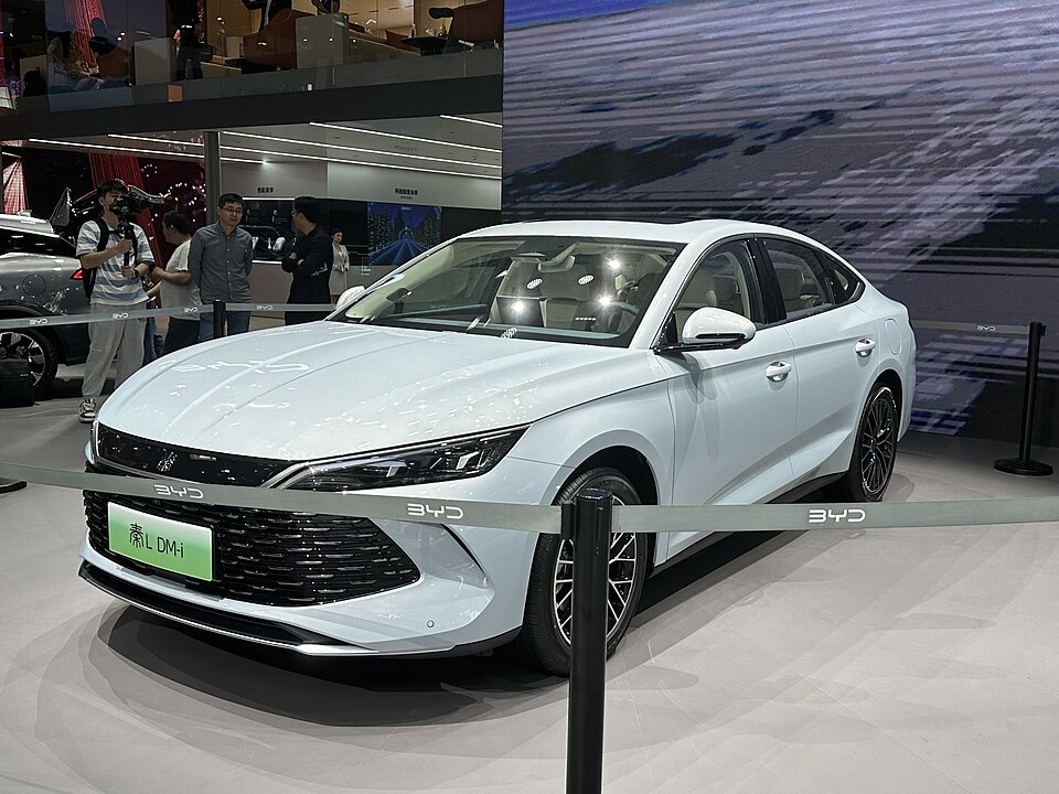 Fayl:BYD Qin L 001.jpg