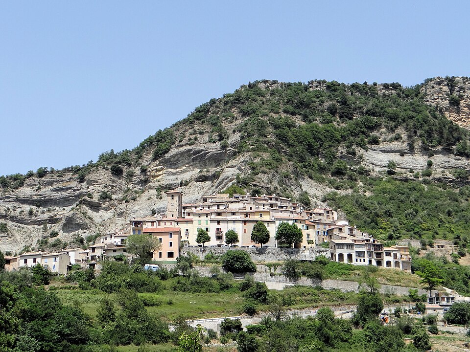 Fayl:Les Ferres - Vue d'ensemble.JPG
