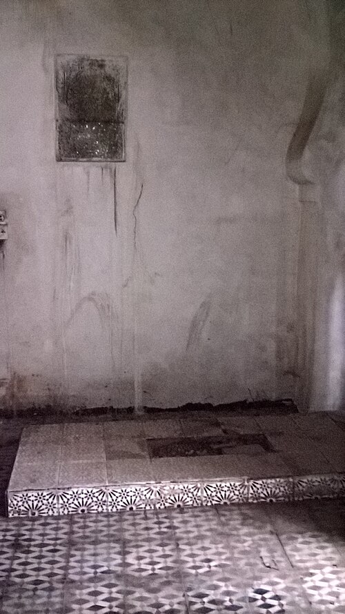 Fayl:Mayyara Tomb Interior.jpg