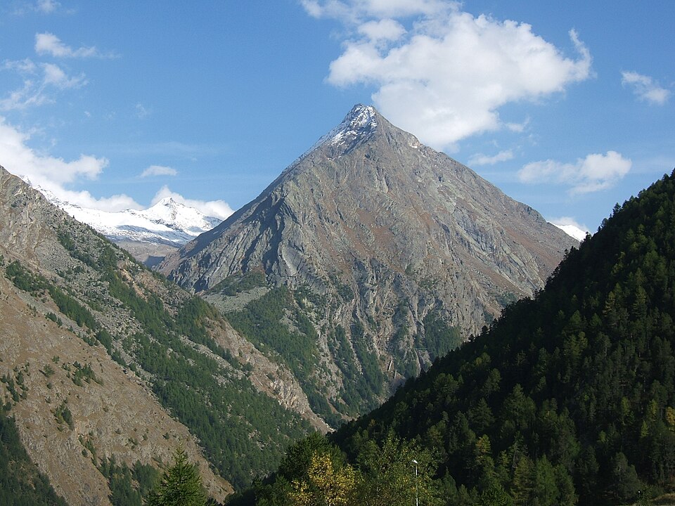 Fayl:AlmagellerHornFromNW.JPG