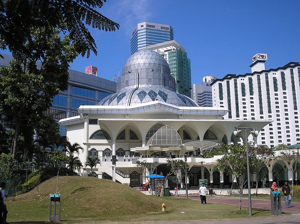 Fayl:As Syakirin Mosque, Kuala Lumpur.jpg