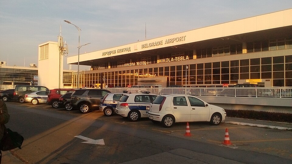 Fayl:Belgrade airport October 2019(2).jpg