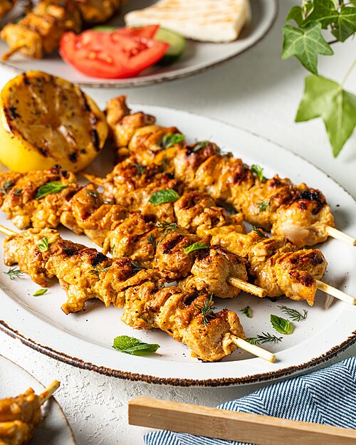 Fayl:Chicken Shawarma on a Stick.jpg