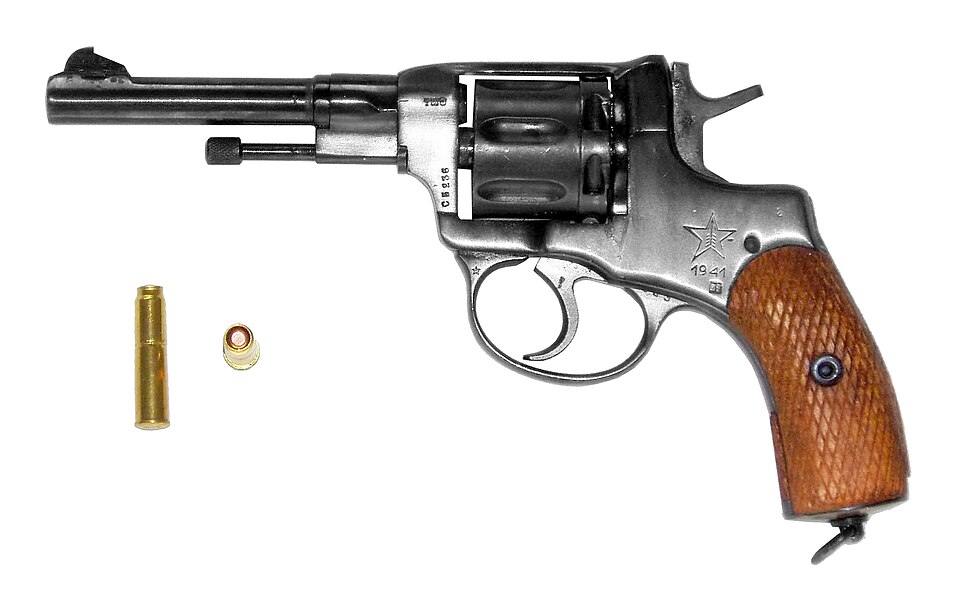 Fayl:Nagant Revolver.jpg