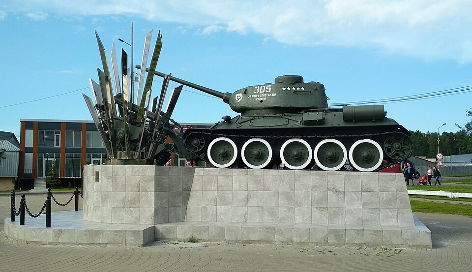 Fayl:Nakhabino Sapper Military Monument.jpg