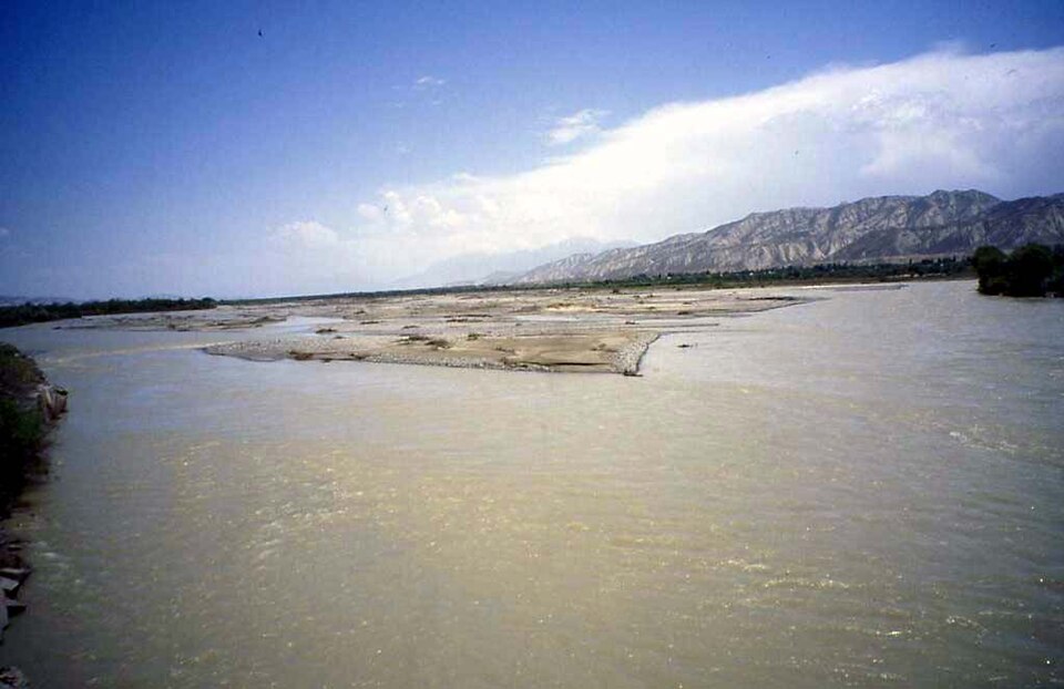 Fayl:Naryn.River.jpg