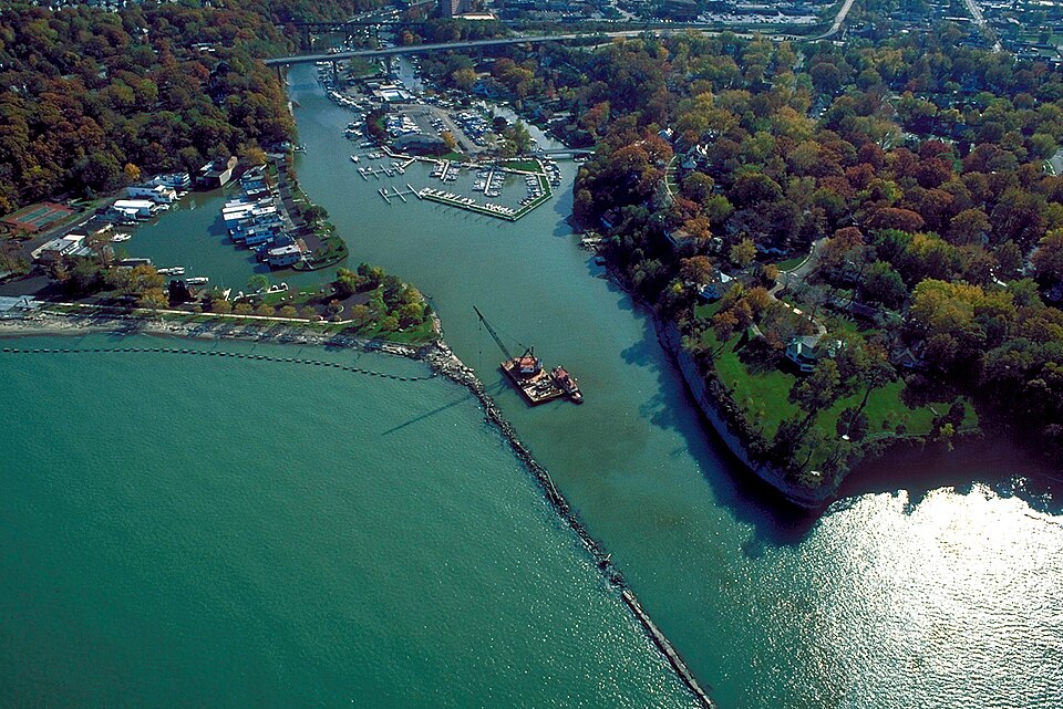 Fayl:Rocky River Ohio aerial view.jpg